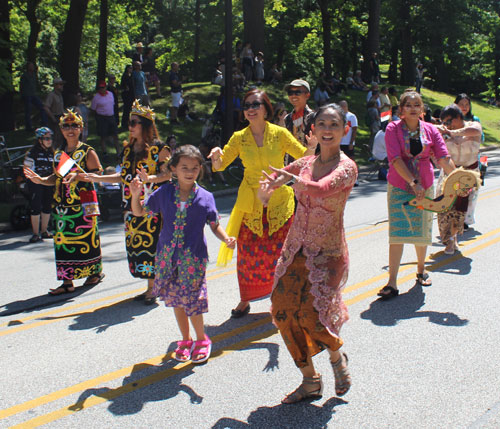 Indonesian community in Parade of Flags